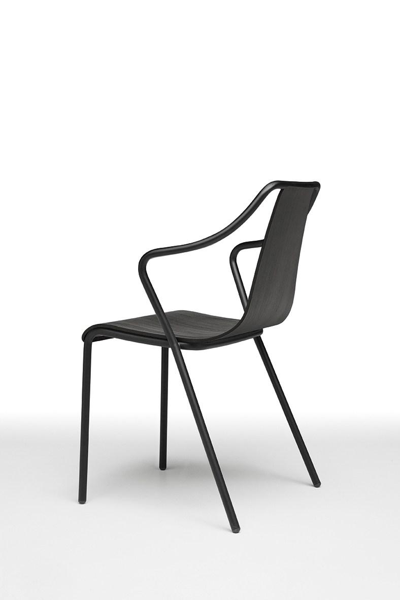 OLA P IN Stackable chair with armrests