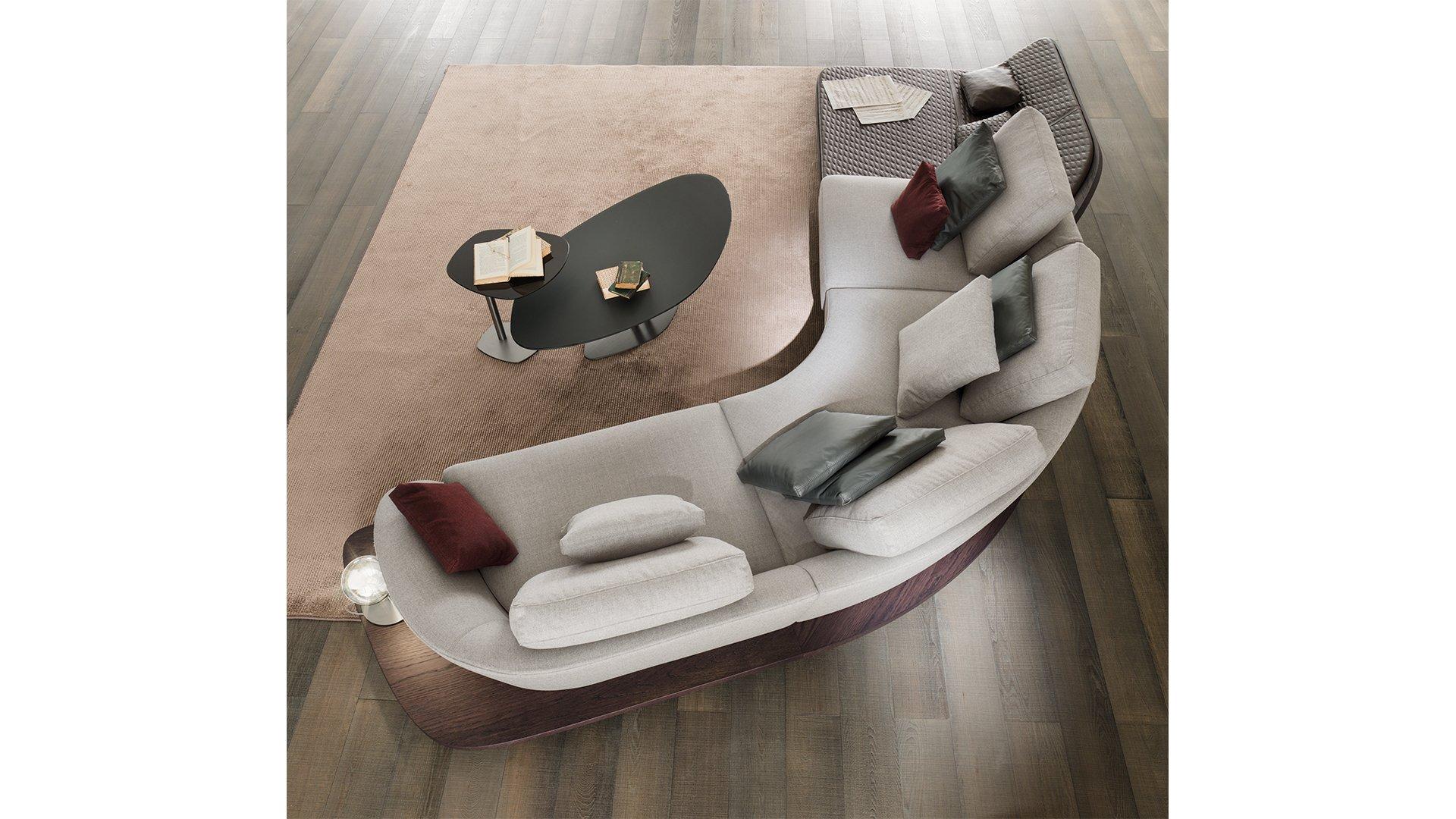 SEGNO Leather sofa with chaise longue